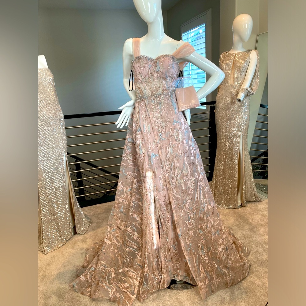 New elegant long dress/gown